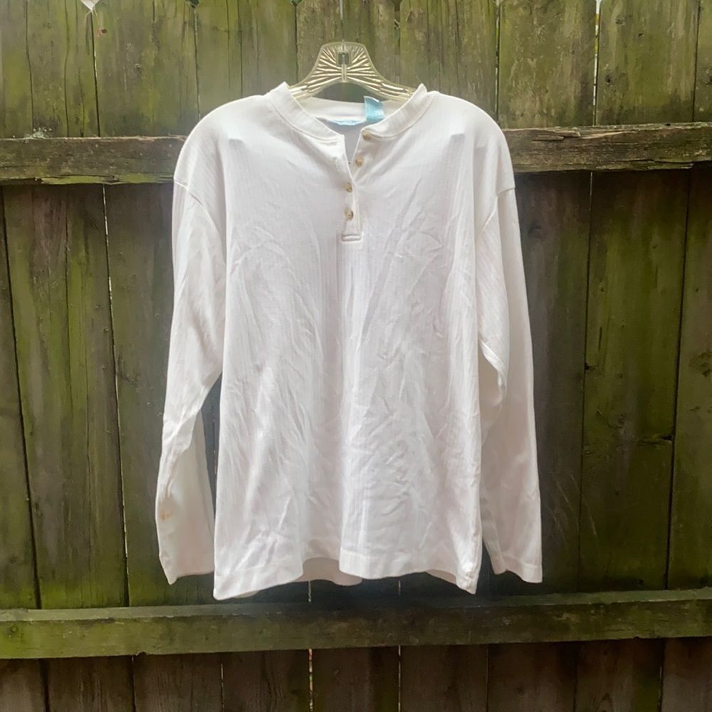 Ribbed white polo shirt sz. L